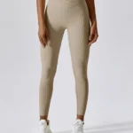 Leggings desportivas caneladas com cintura cruzada - Melissa