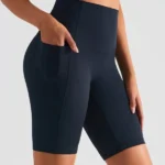 Calções desportivos compridos com bolso