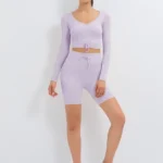 Conjunto desportivo canelado com calções e top