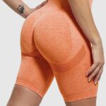 Calções desportivos push-up de cintura alta