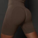 Calções desportivos modeladores com efeito push-up