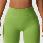 Calções desportivos de comprimento médio com efeito push-up