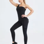 Conjunto desportivo com leggings e camisola sem mangas