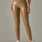 Leggings imitação de couro com efeito de barriga lisa em veludo