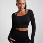 Top curto plissado de manga comprida desportivo