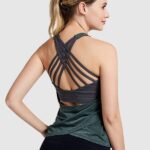 T-shirt desportiva com sutiã integrado