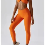 Conjunto desportivo com leggings e sutiã push-up