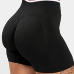 Calções desportivos para mulher com efeito push-up e barriga lisa