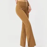 Leggings largas com fenda e cintura alta