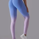 Leggings desportivas coloridas com efeito push-up e degradê