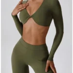 Crop top de manga comprida com sutiã
