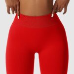 Calções desportivos de comprimento médio com efeito push-up