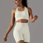 Conjunto desportivo com calções e sutiã - suprem