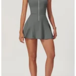 Conjunto desportivo com saia-calção - elegância