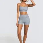 Conjunto desportivo com calções e sutiã - Polly